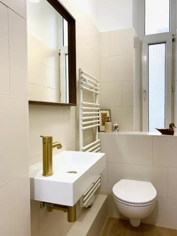 ברלין Cosy, Spacious, And Central דירה